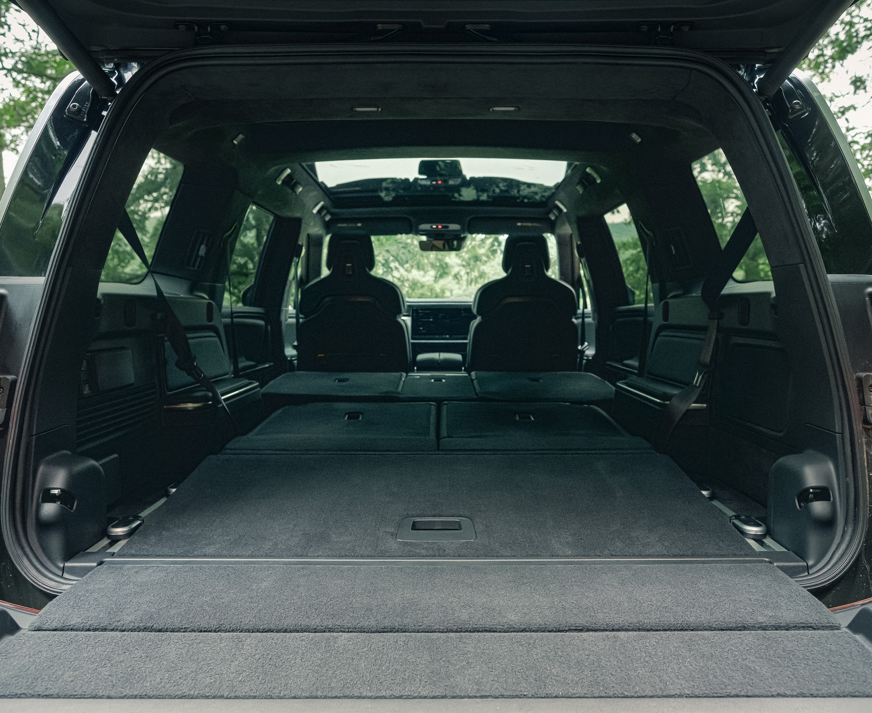 R1S Cargo Area Load Floor
