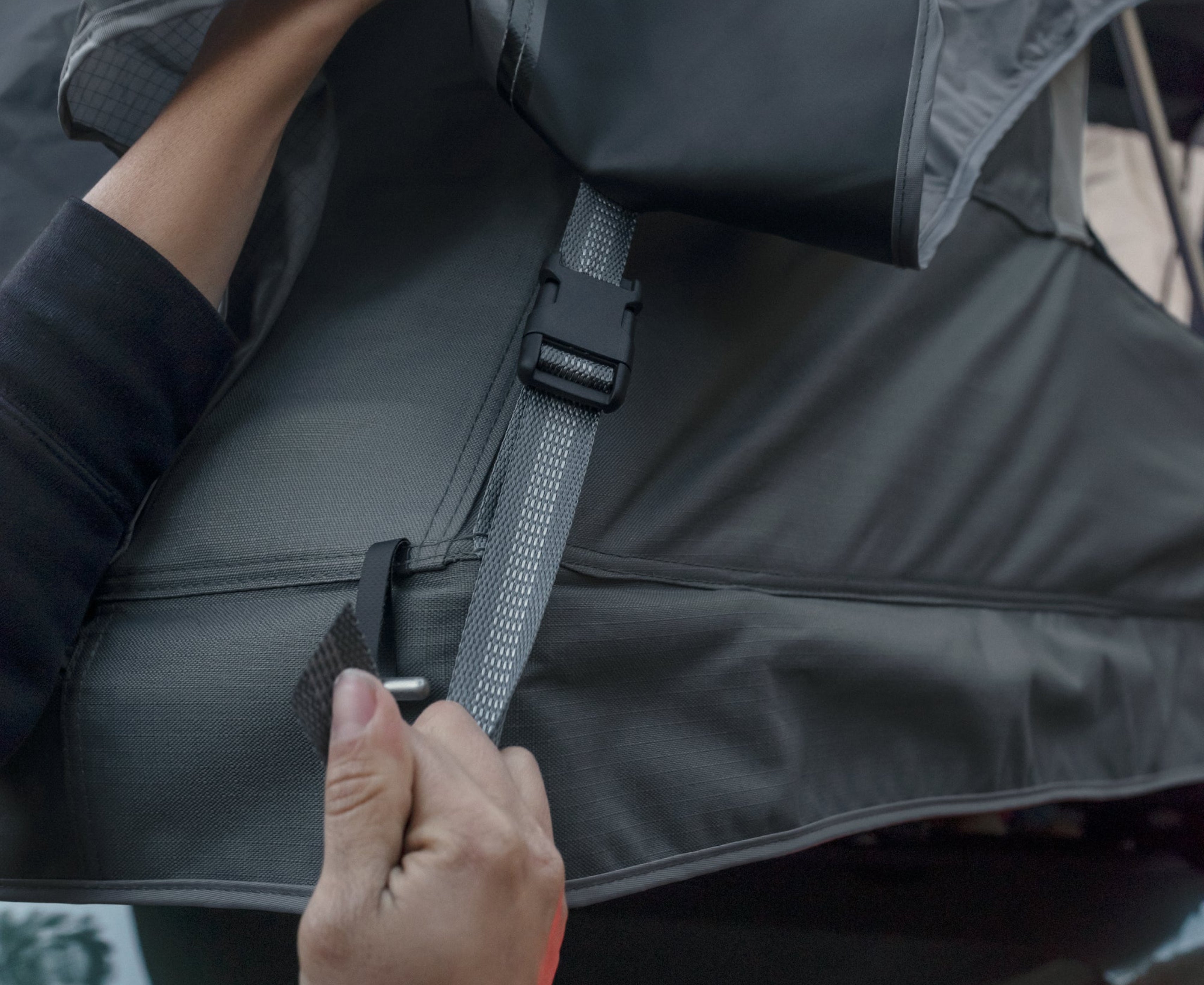 R1S Three-Person Tent