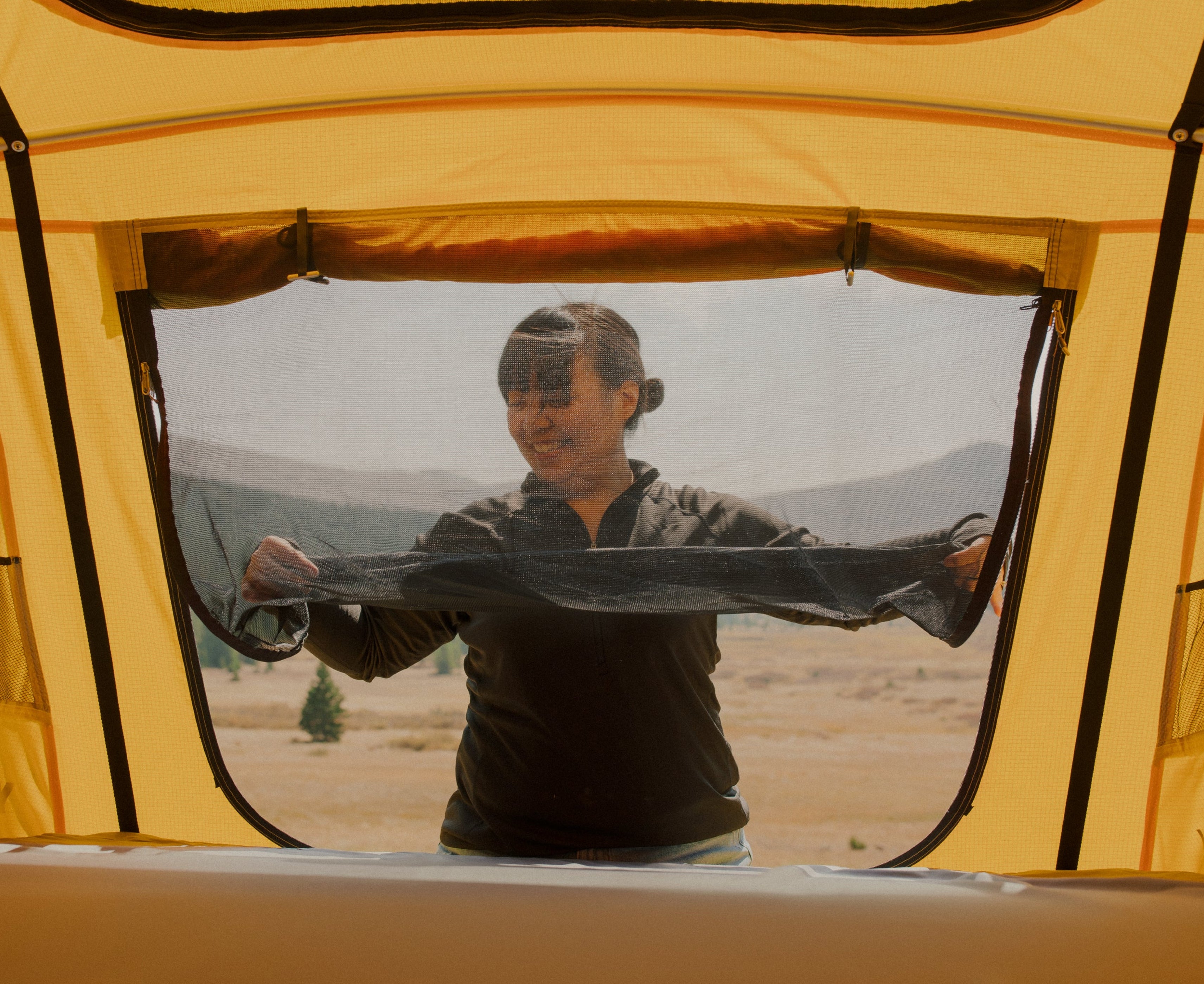 ヘイロフトップリビアン Rivian x iKamper Skycamp Mini Exclusive New Rooftop Tent