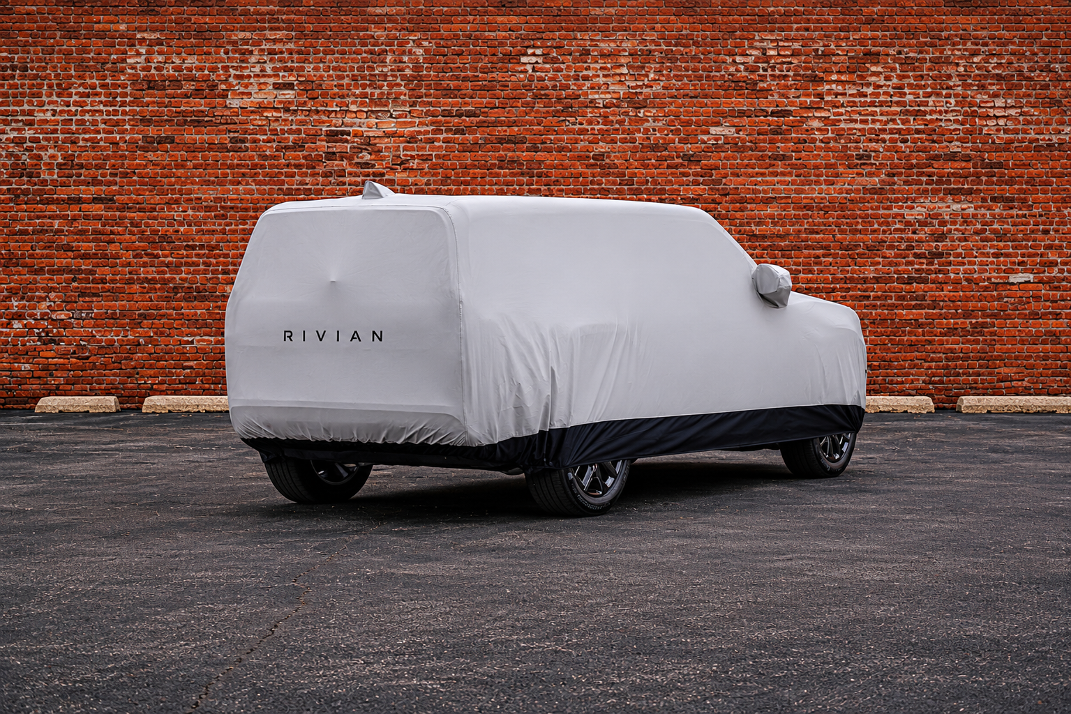 R1S Outdoor Car Cover